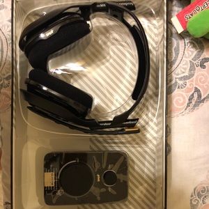 ASTRO Gaming A40 TR Headset + MixAmp Pro TR PS4